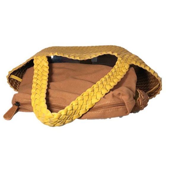 Italian Handbags.  Unique Intriccato Design - Picture 5 of 6